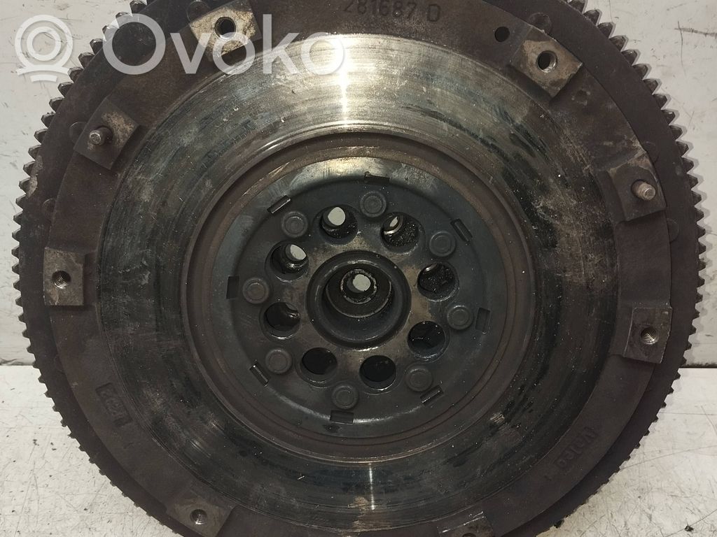 Subaru Outback Kaksoismassavauhtipyörä 
