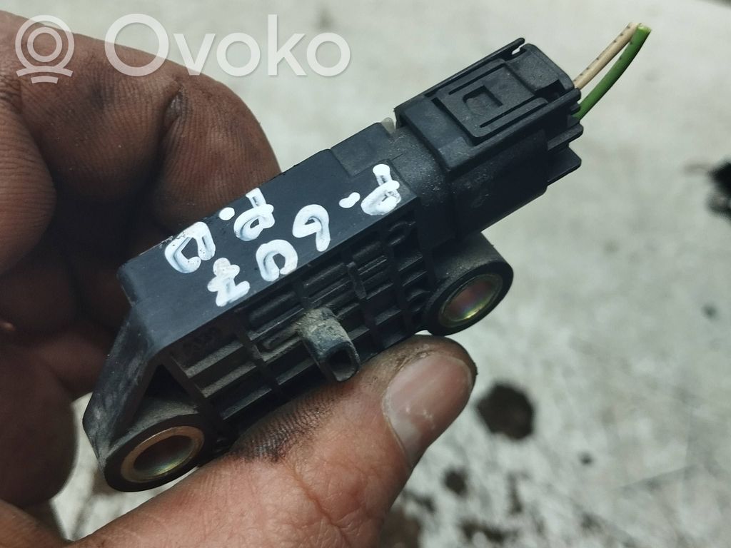 Peugeot 607 Senzor impact/declanșare airbag 