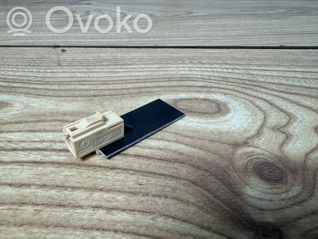 Bluetooth control unit module   8P0035503E