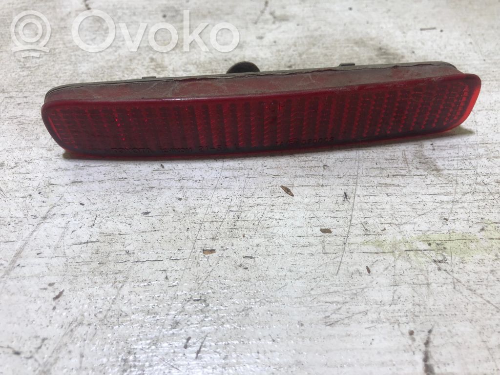 Toyota Corolla Verso E121 Aizmugurē atstarotājs 