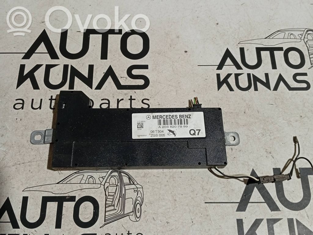 Mercedes-Benz C W203 Wzmacniacz anteny 
