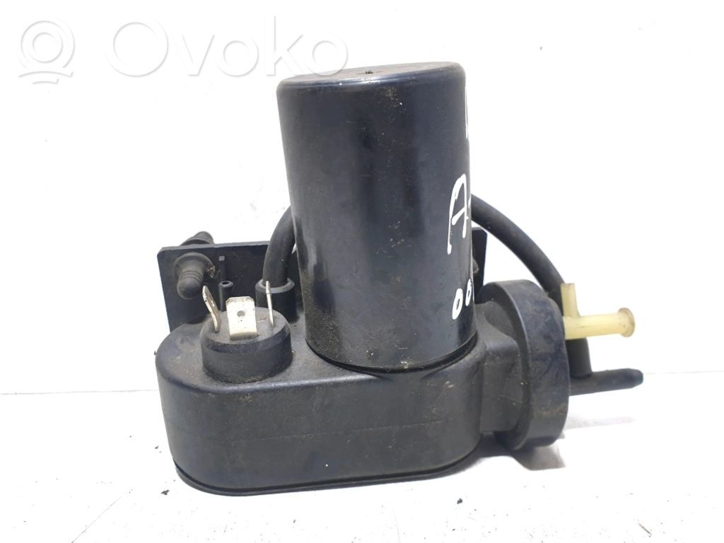 Audi A6 S6 C5 4B Pompe à vide 