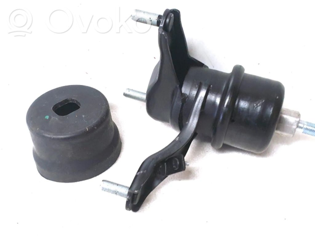 Toyota Highlander XU40 Engine mount bracket 
