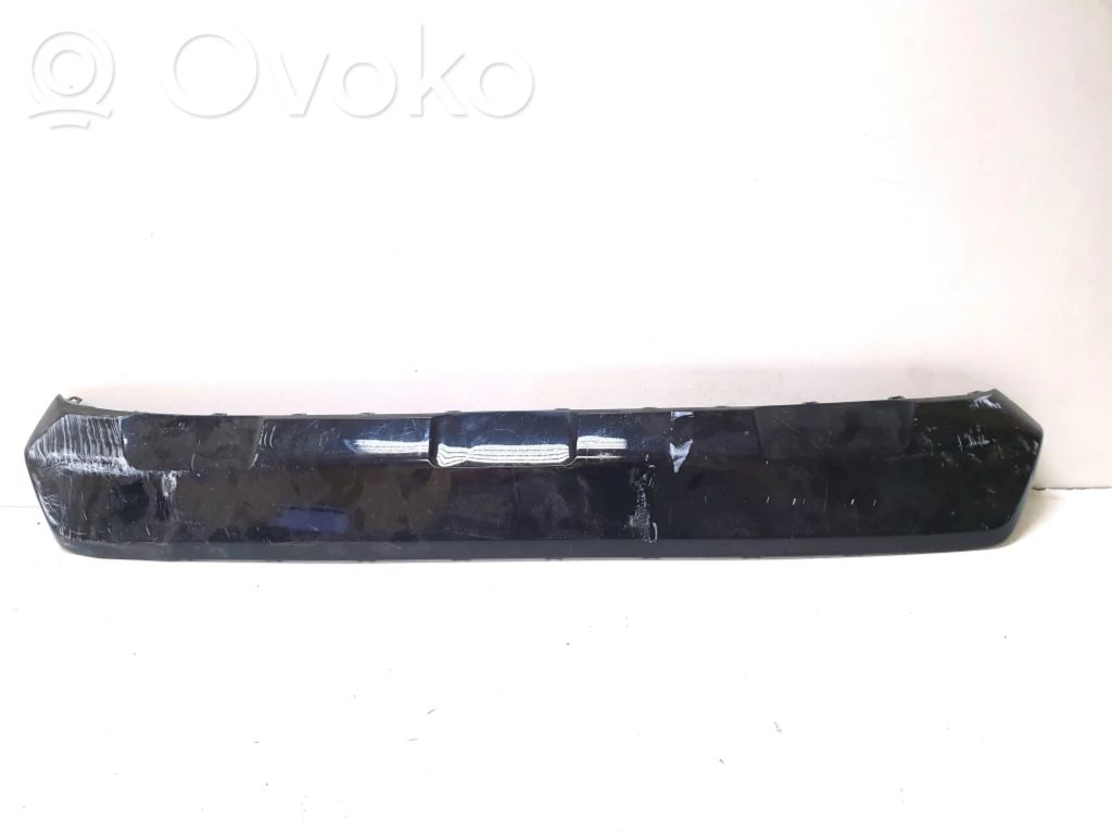 Toyota RAV 4 (XA50) Moldura inferior del parachoques trasero 