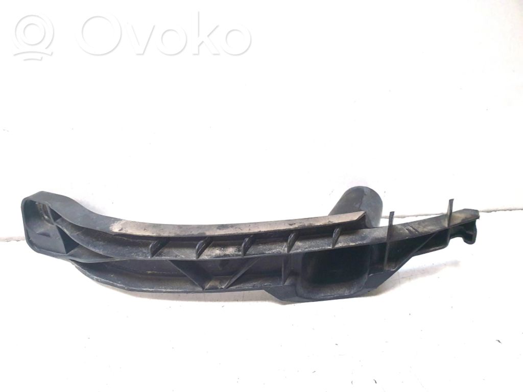 Volkswagen Jetta V Front bumper mounting bracket 