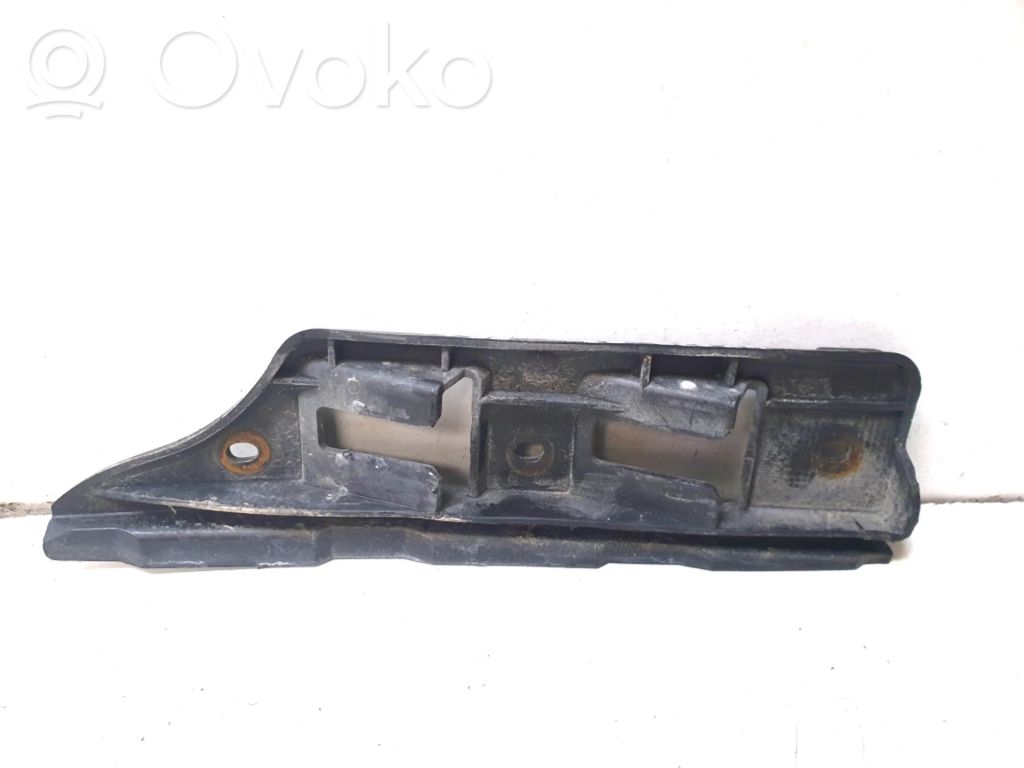 Volkswagen Jetta V Front bumper mounting bracket 