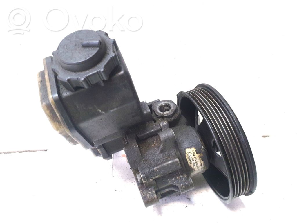 Opel Vectra B Ohjaustehostimen pumppu 