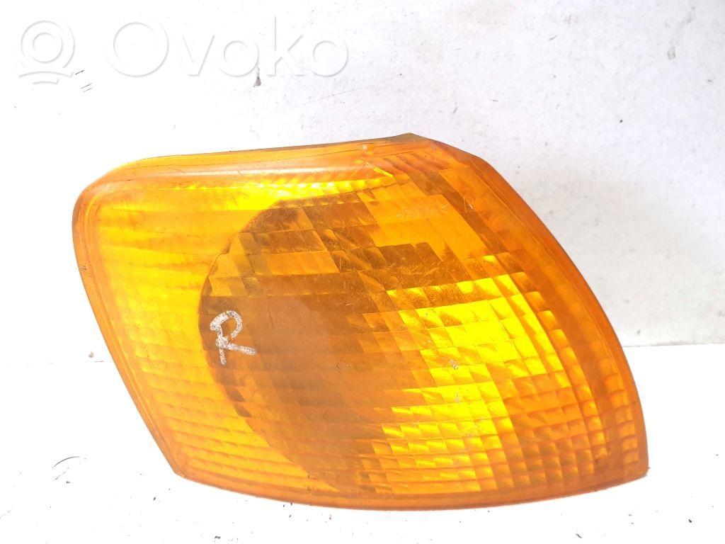 Volkswagen PASSAT B5 Front indicator light 