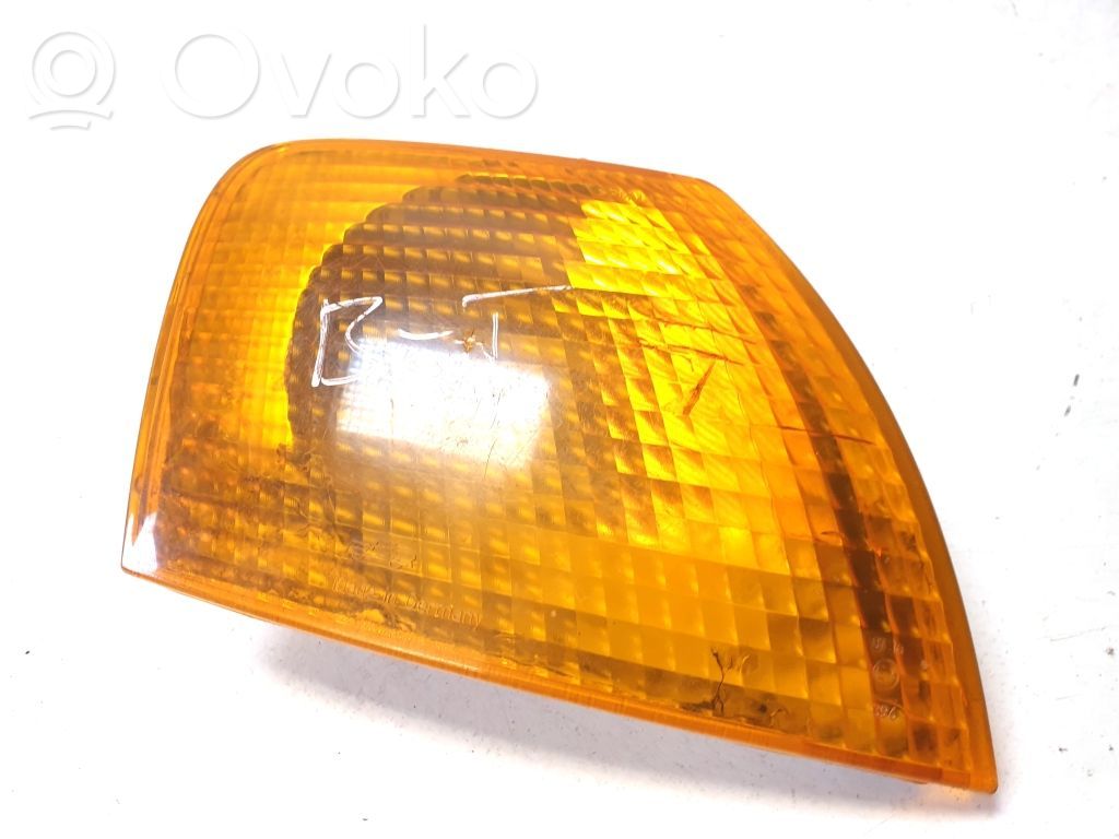 Volkswagen PASSAT B5 Front indicator light 
