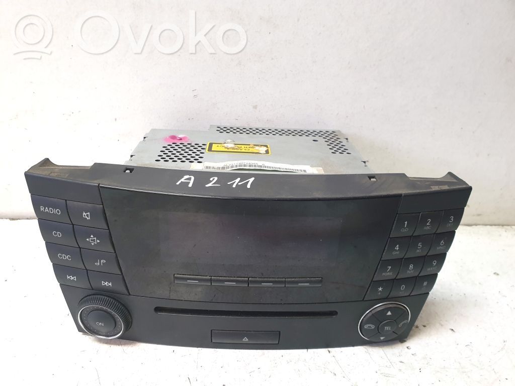 Mercedes-Benz E W211 Panel / Radioodtwarzacz CD/DVD/GPS 