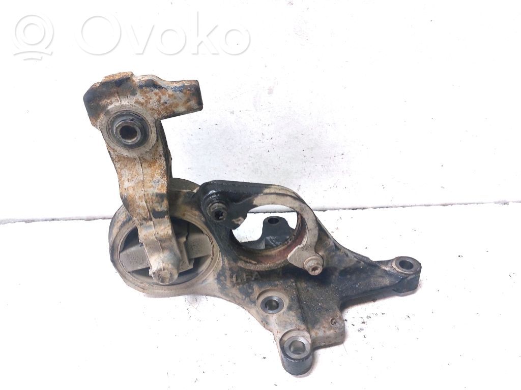 Peugeot 407 Engine mount bracket 