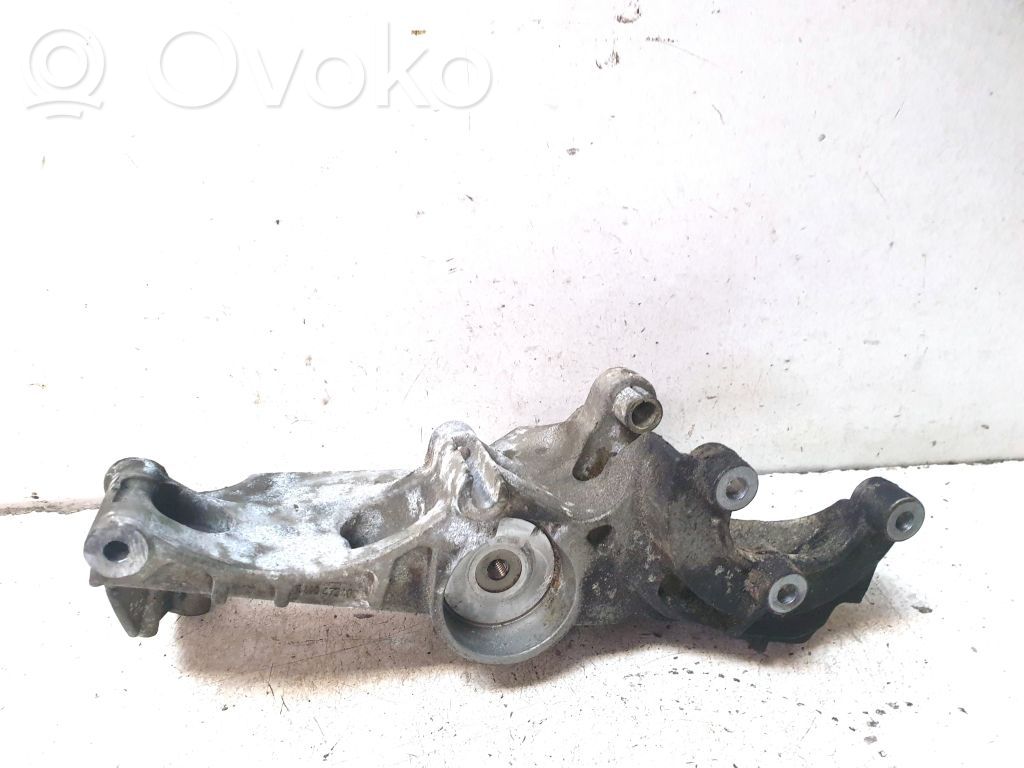 Dacia Logan I Generator/alternator bracket 