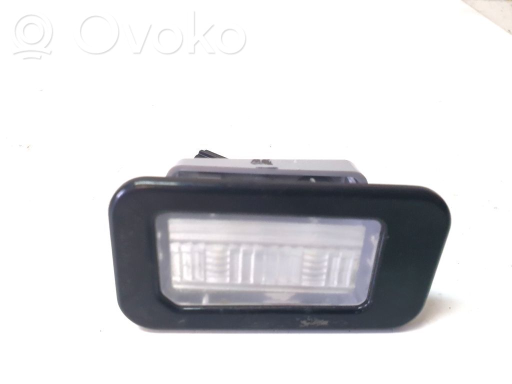 KIA Sorento Lampa oświetlenia tylnej tablicy rejestracyjnej 