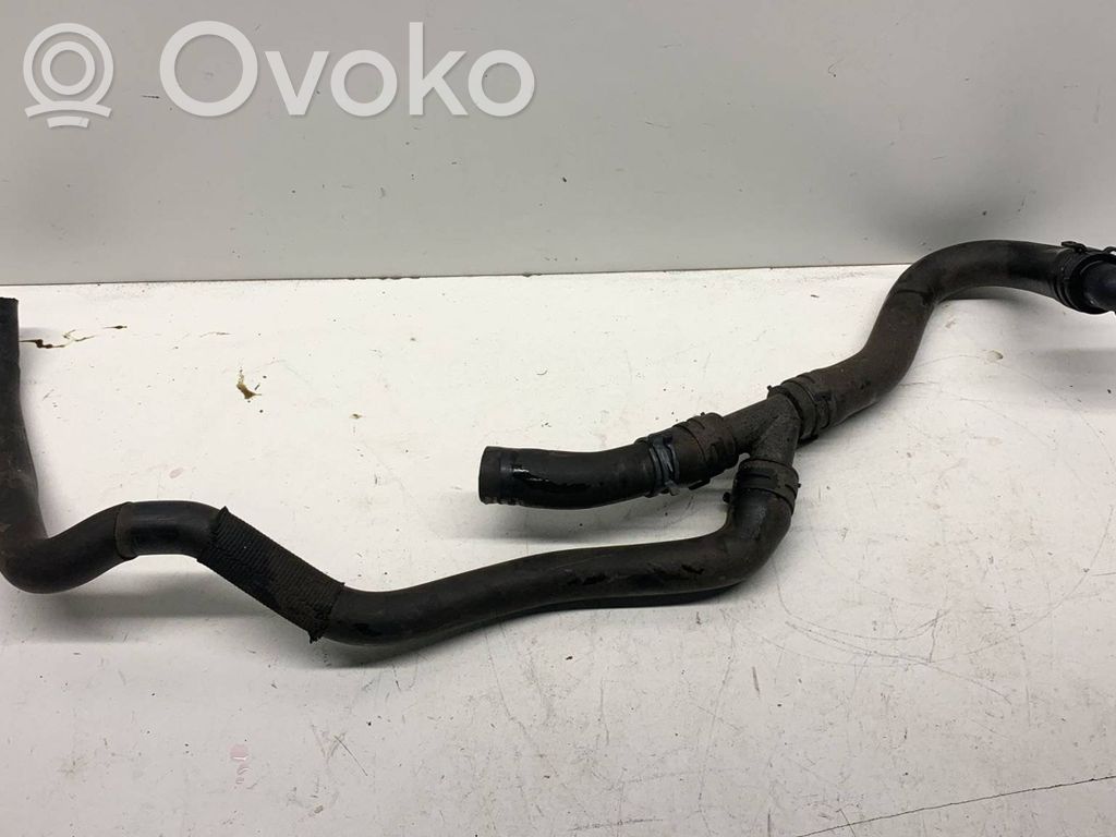 Volkswagen Golf VII Engine coolant pipe/hose 