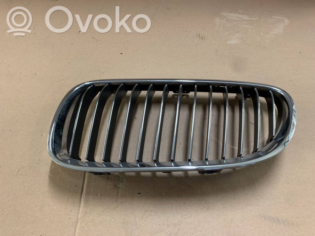 BMW 3 E92 E93 Front bumper upper radiator grill 