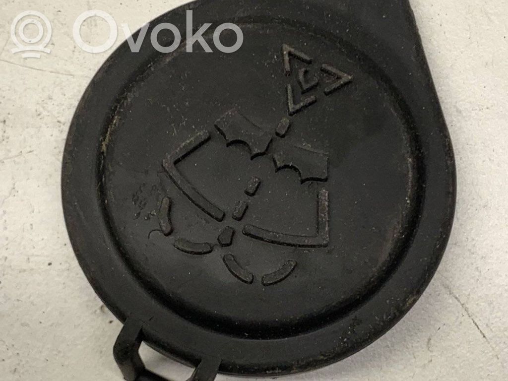 Žibintų apiplovimo bakelis   7264145,2158RRR