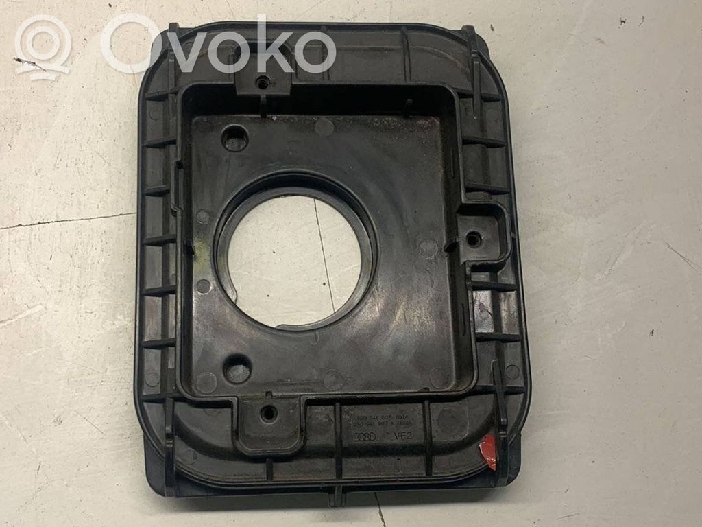 Osłona żarówki lampy przedniej   8R0941607A,3765