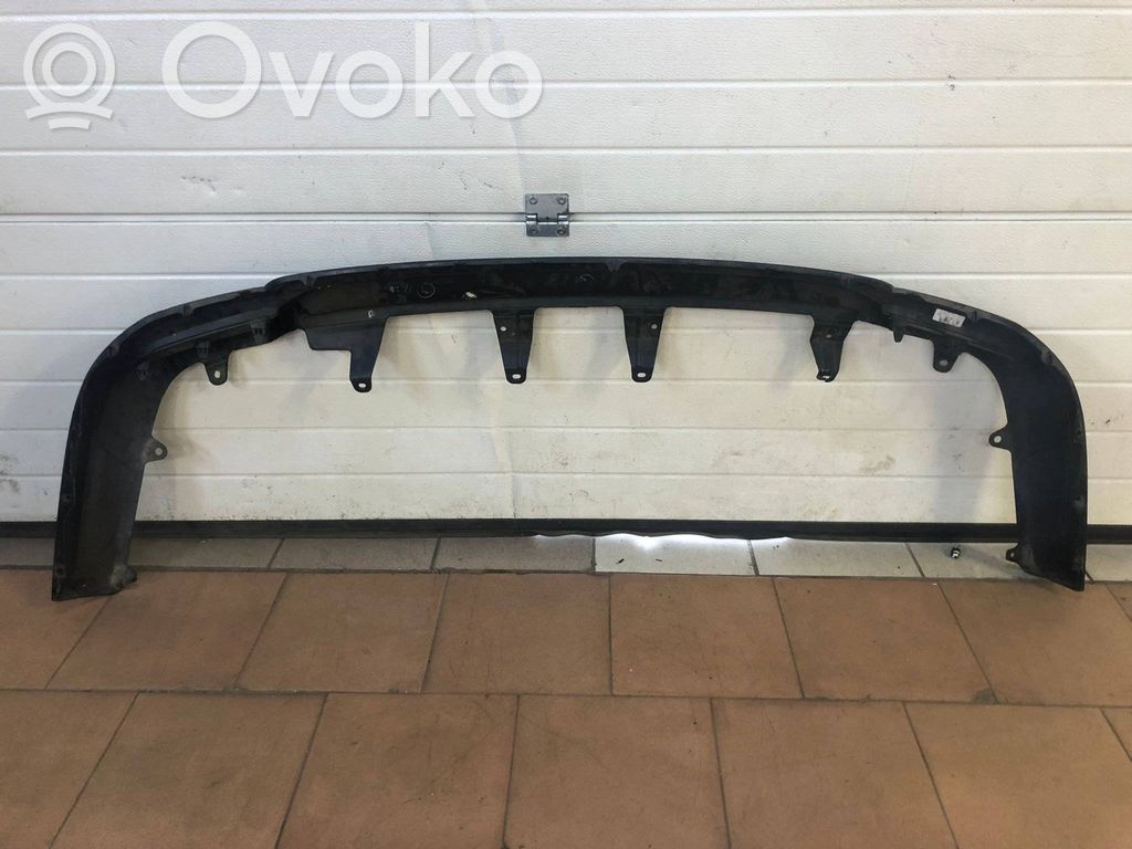 Lexus RX 330 - 350 - 400H Moldura inferior del parachoques trasero 