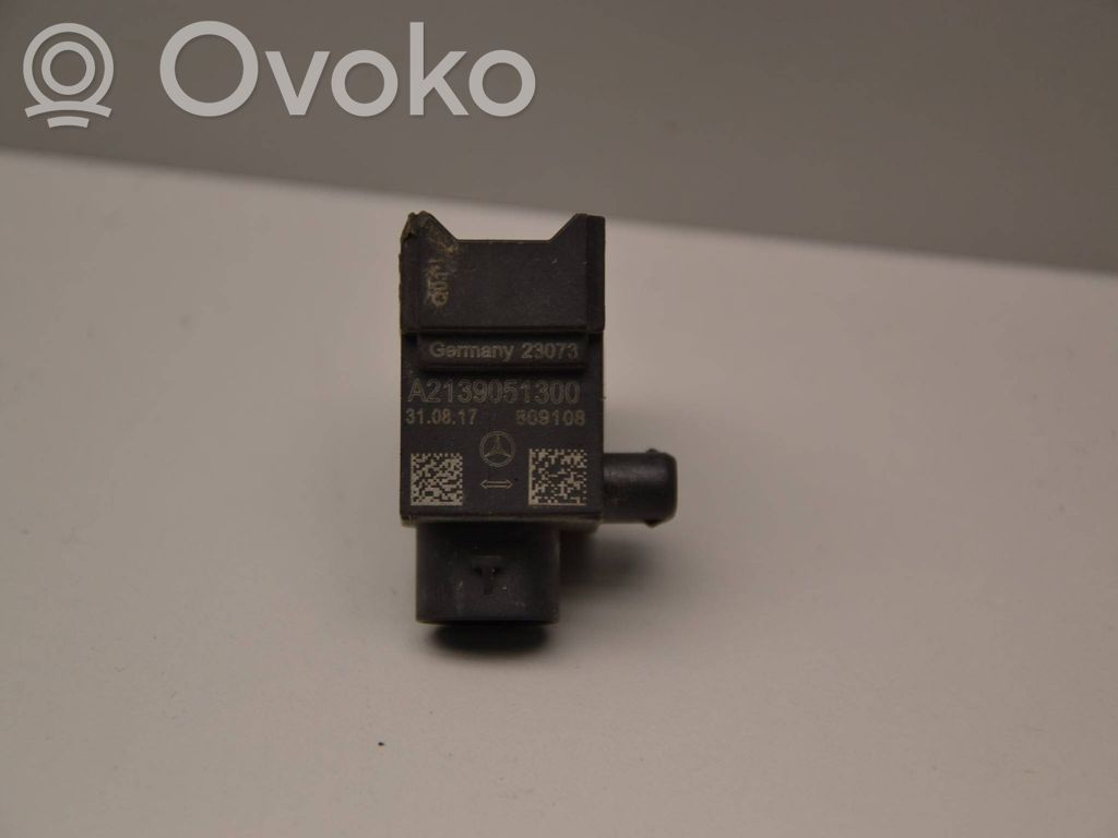 Mercedes-Benz C W205 Airbagsensor Crashsensor Drucksensor 