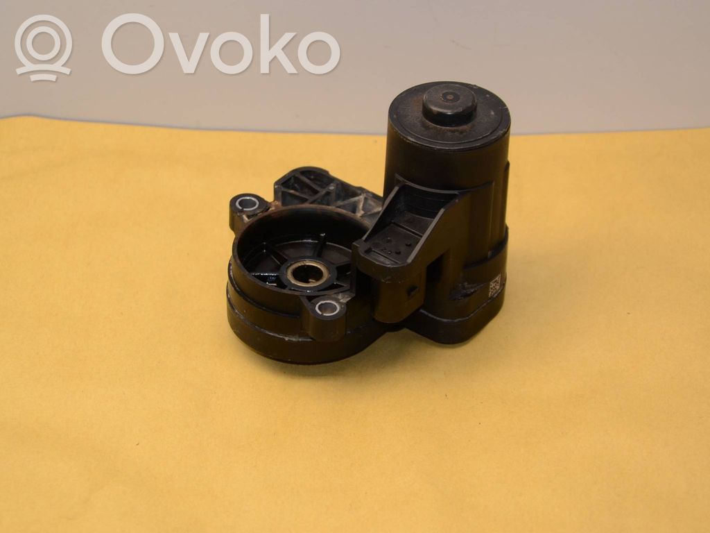 Silniczek hamulca ręcznego / postojowego   5Q0615405CK,8416