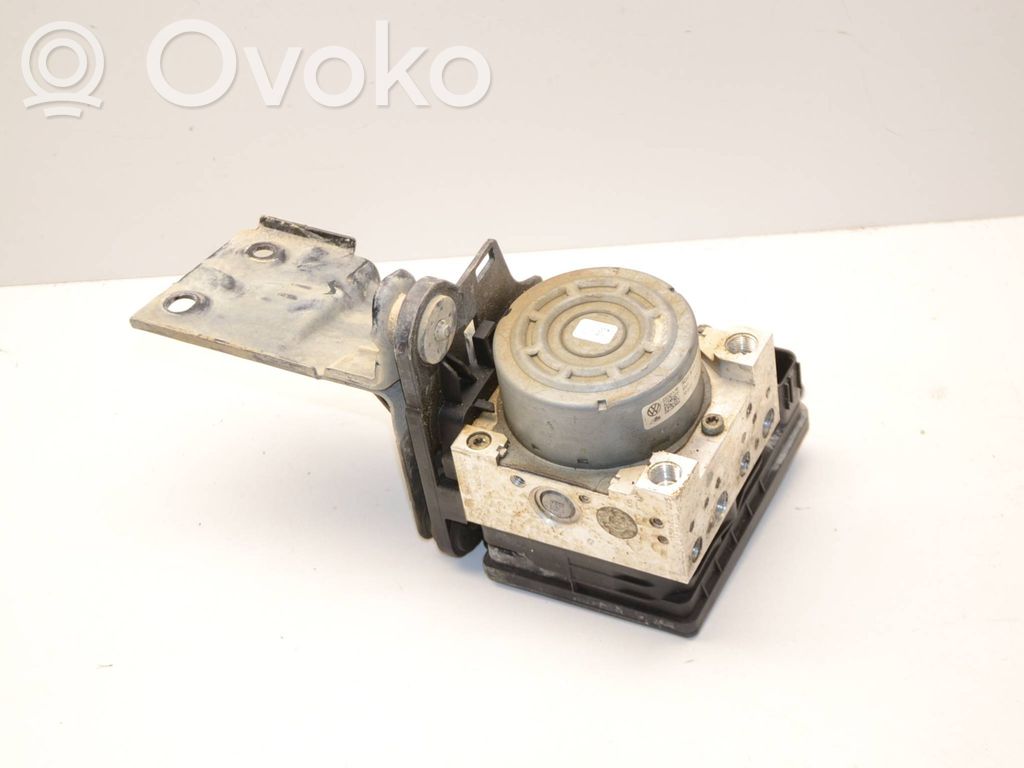 Volkswagen Golf VII ABS bloks 