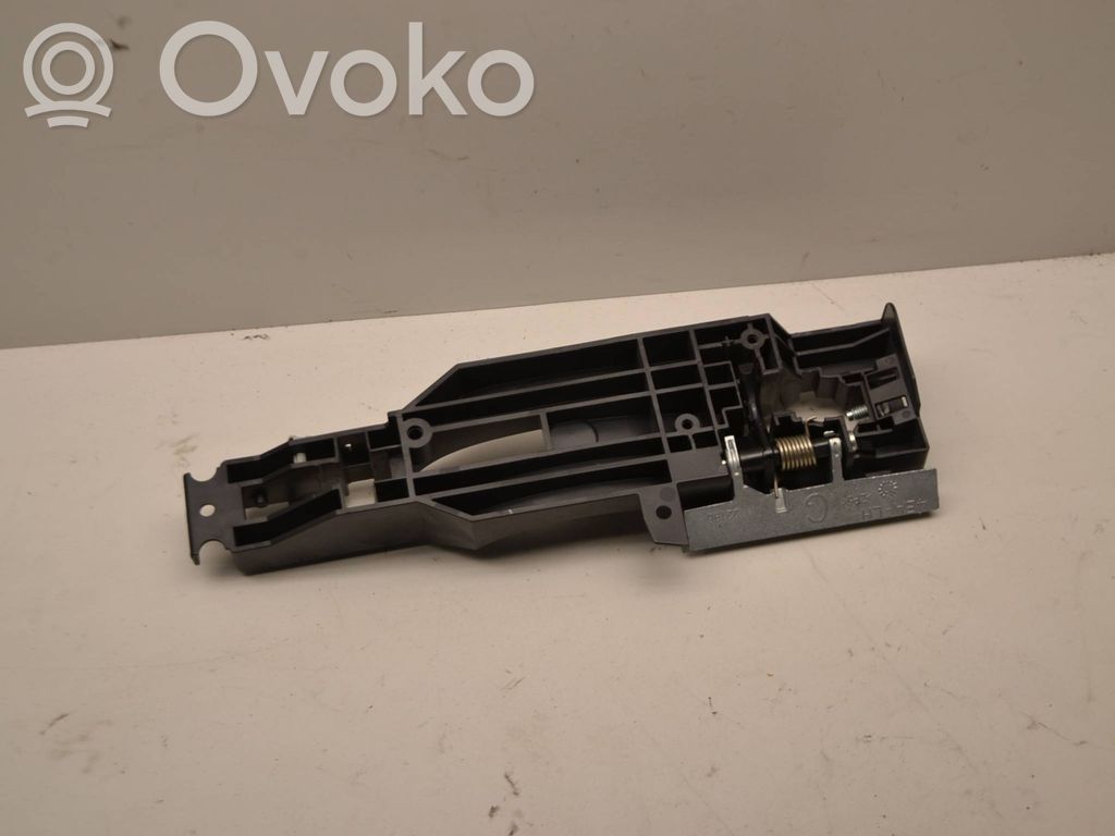 Nissan Qashqai Front door exterior handle 