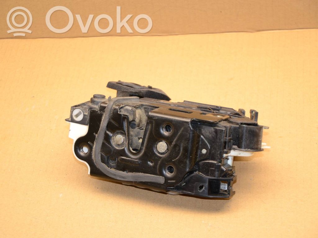 Volkswagen Golf VII Zamek drzwi tylnych 