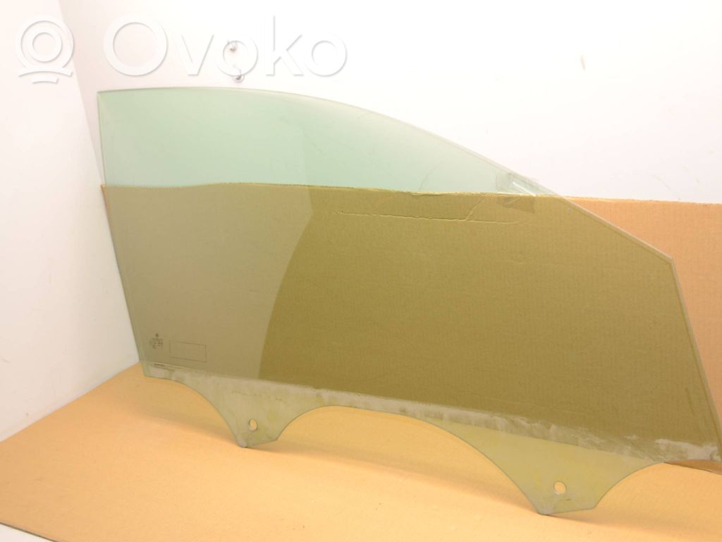 Volkswagen Golf VII Pagrindinis priekinių durų stiklas (keturdurio) 