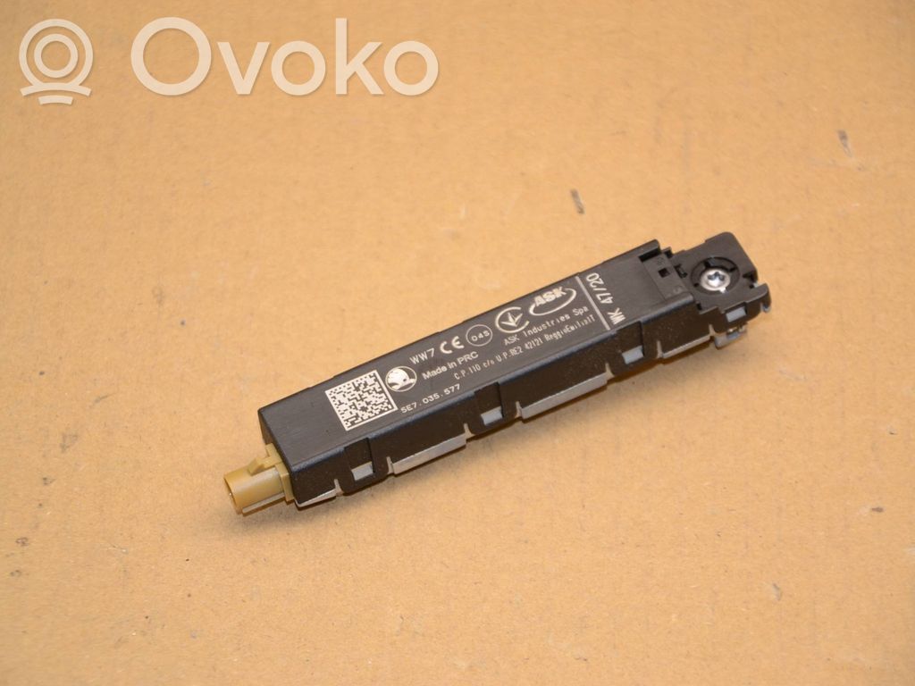 Skoda Octavia Mk4 Aerial antenna amplifier 