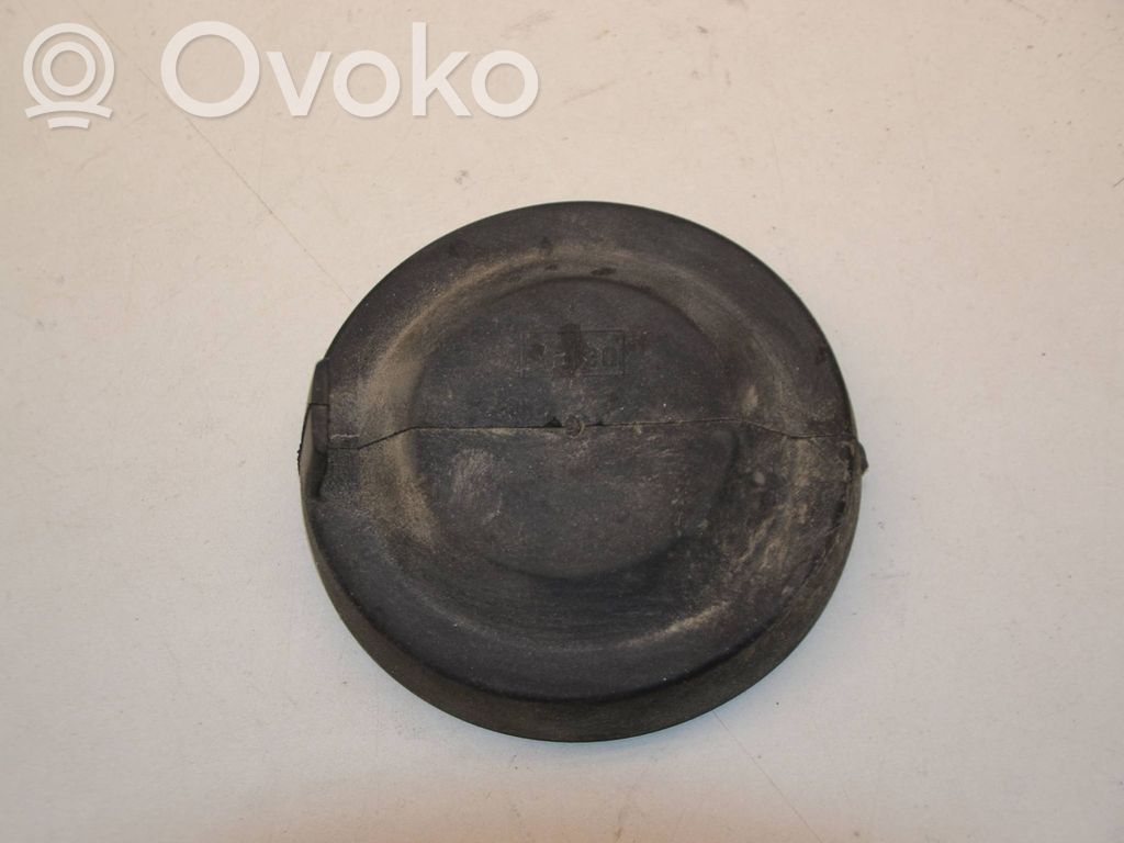 Volkswagen PASSAT B6 Osłona żarówki lampy przedniej 