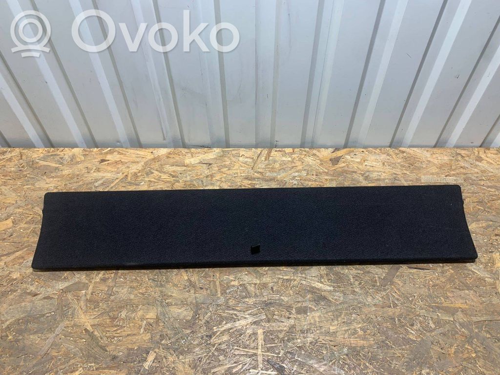Toyota RAV 4 (XA40) Trunk separation 