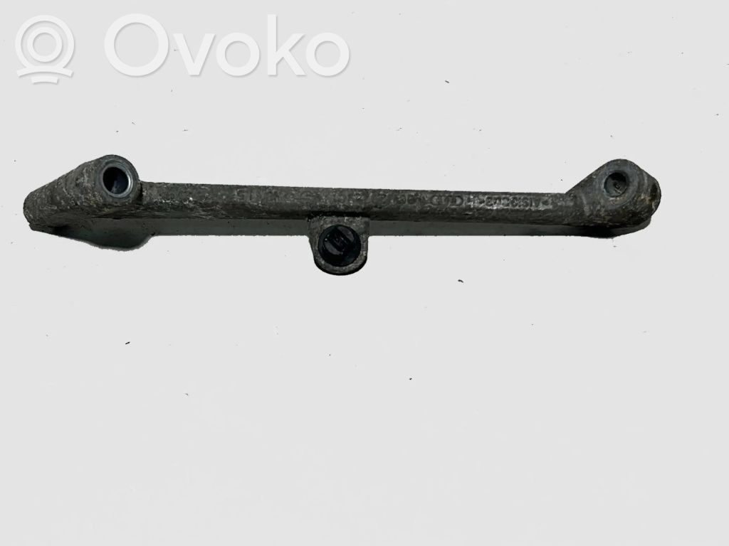 Skoda Octavia Mk3 (5E) Engine mounting bracket 
