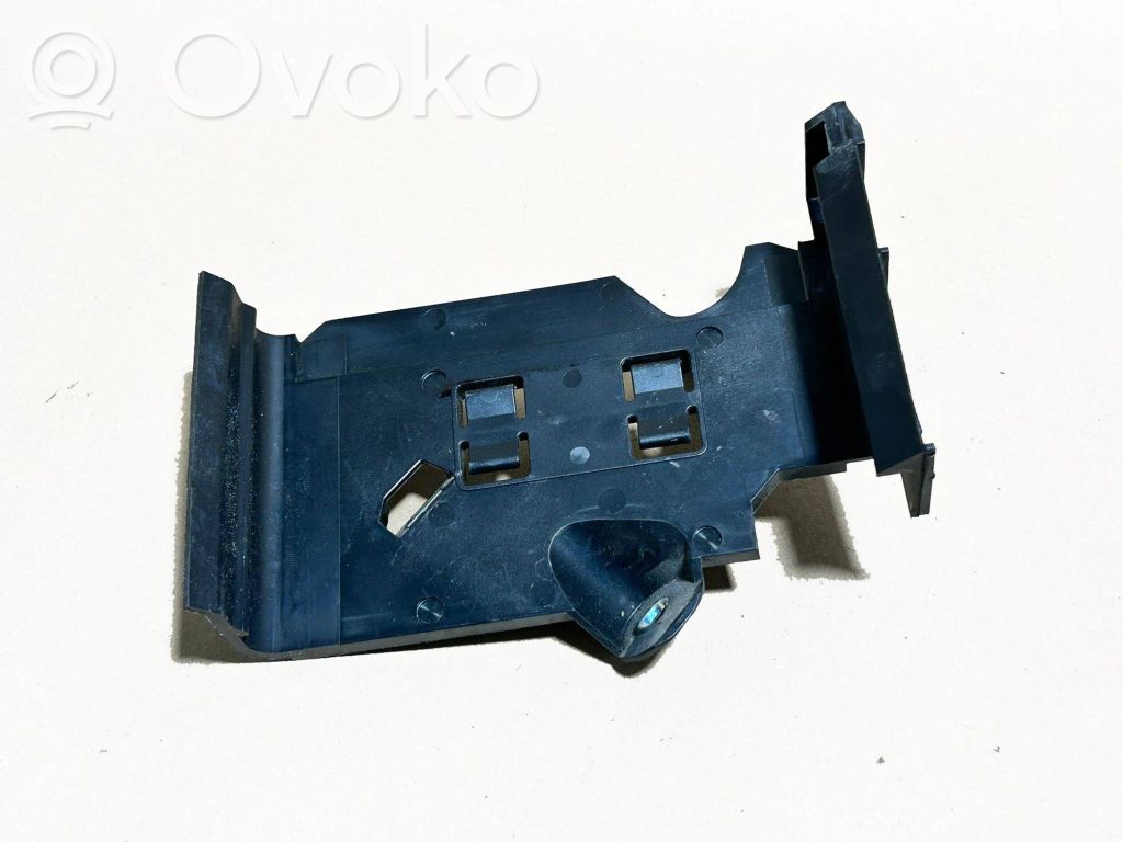 Volkswagen Golf VII Other engine bay part 
