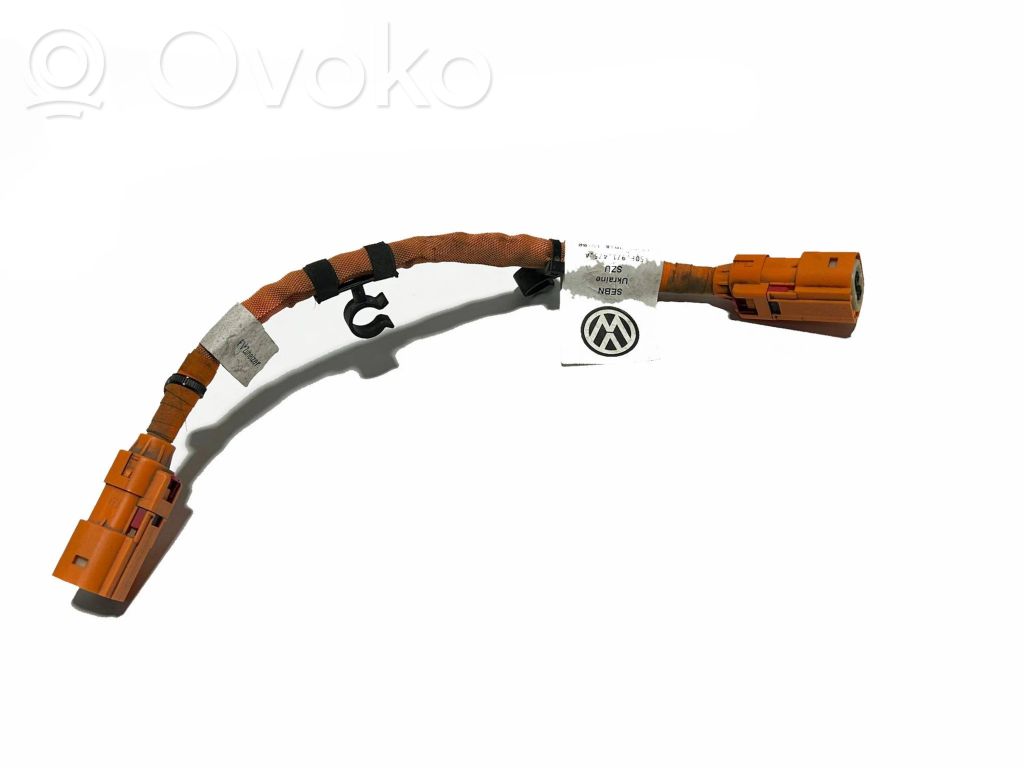 Volkswagen Golf VII Electric car charging cable 
