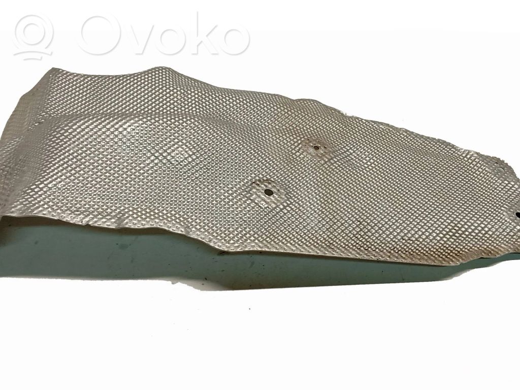 BMW 5 G30 G31 G38 Heat shield in engine bay 