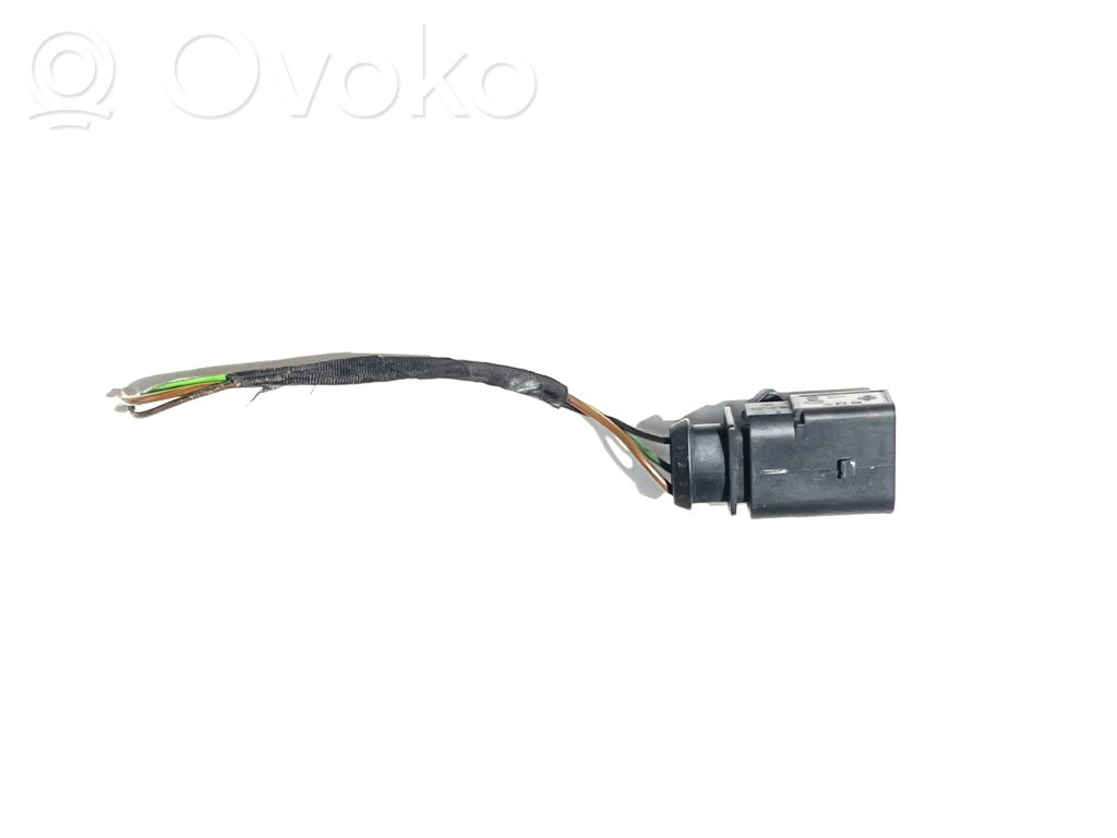 Volkswagen PASSAT B7 Other relay 