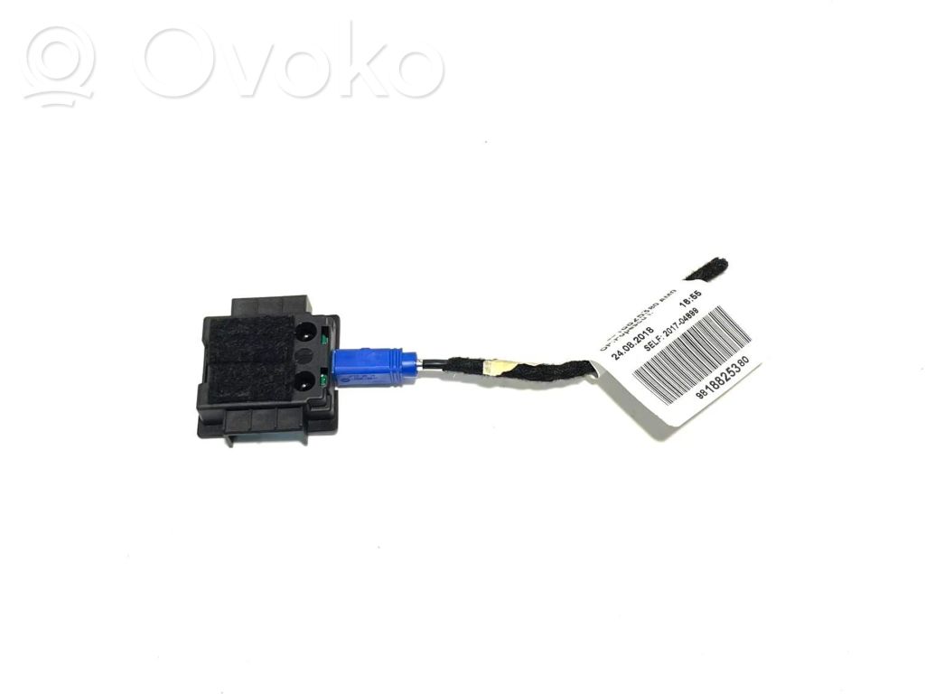 Peugeot 3008 II Aerial antenna amplifier 