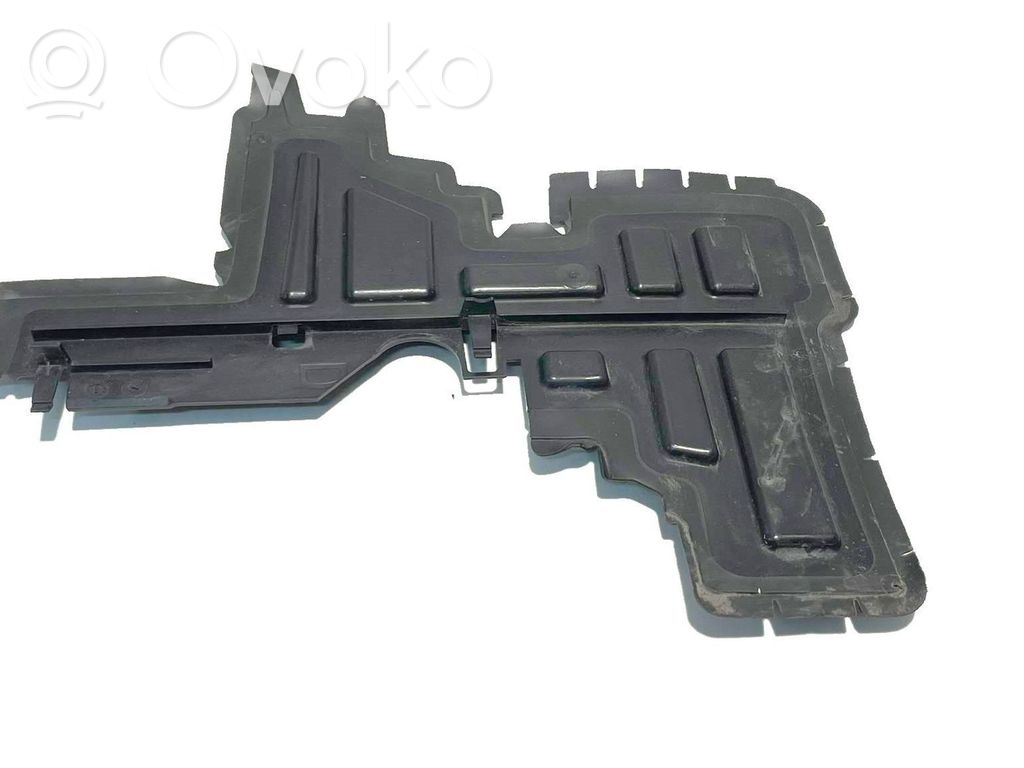 Peugeot 3008 II Wlot / Kanał powietrza intercoolera 