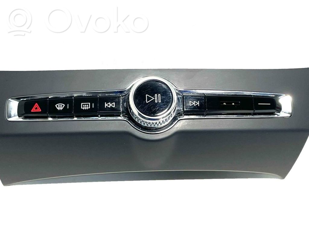 Volvo V90 Cross Country Head unit multimedia control 