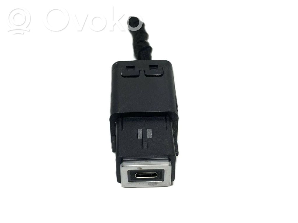 Peugeot 308 USB jungtis 