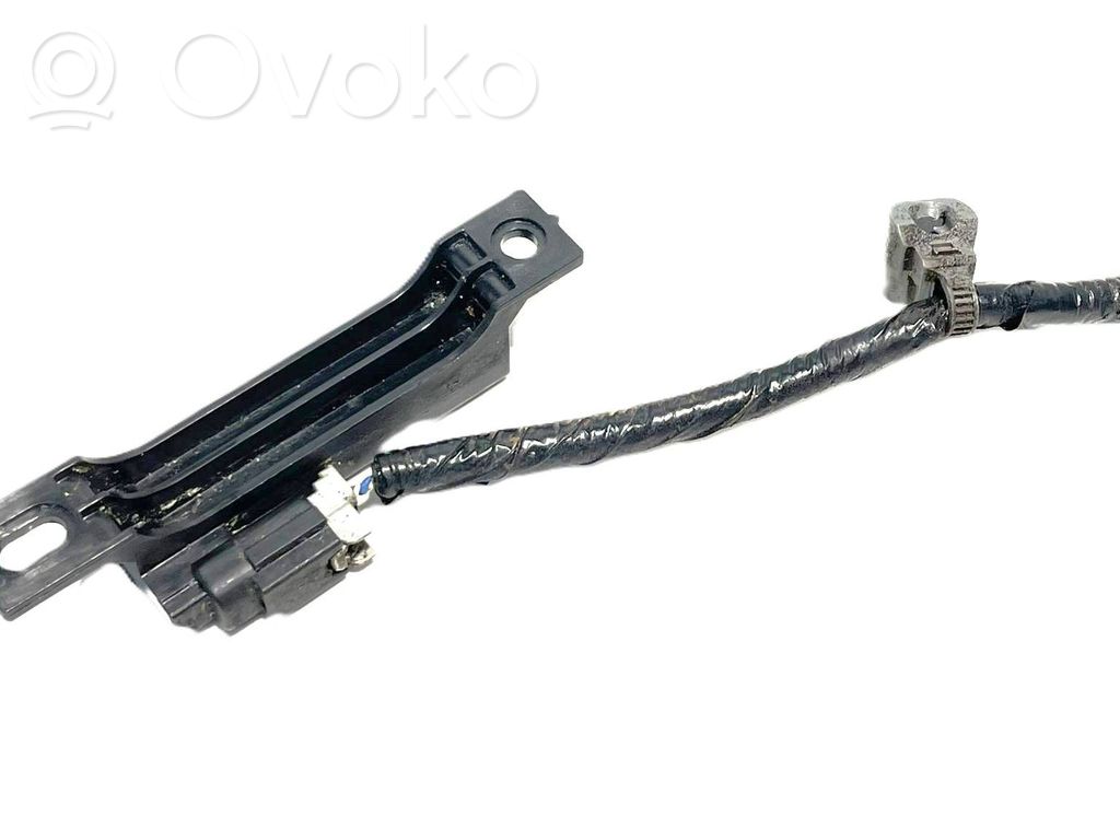 Nissan Qashqai J12 Keyless system antenna 