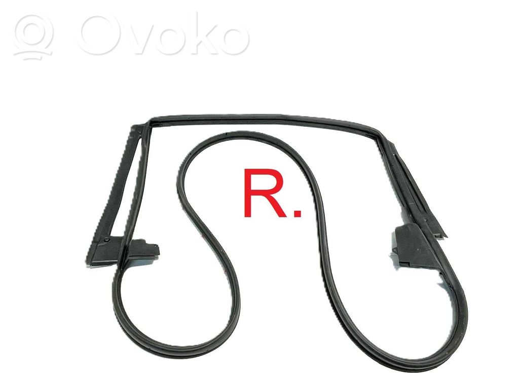 Nissan Qashqai J12 Takaoven kumitiiviste 
