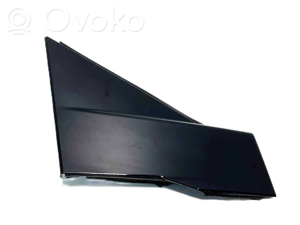 Nissan Qashqai J12 Galinių durų stiklo apdaila 