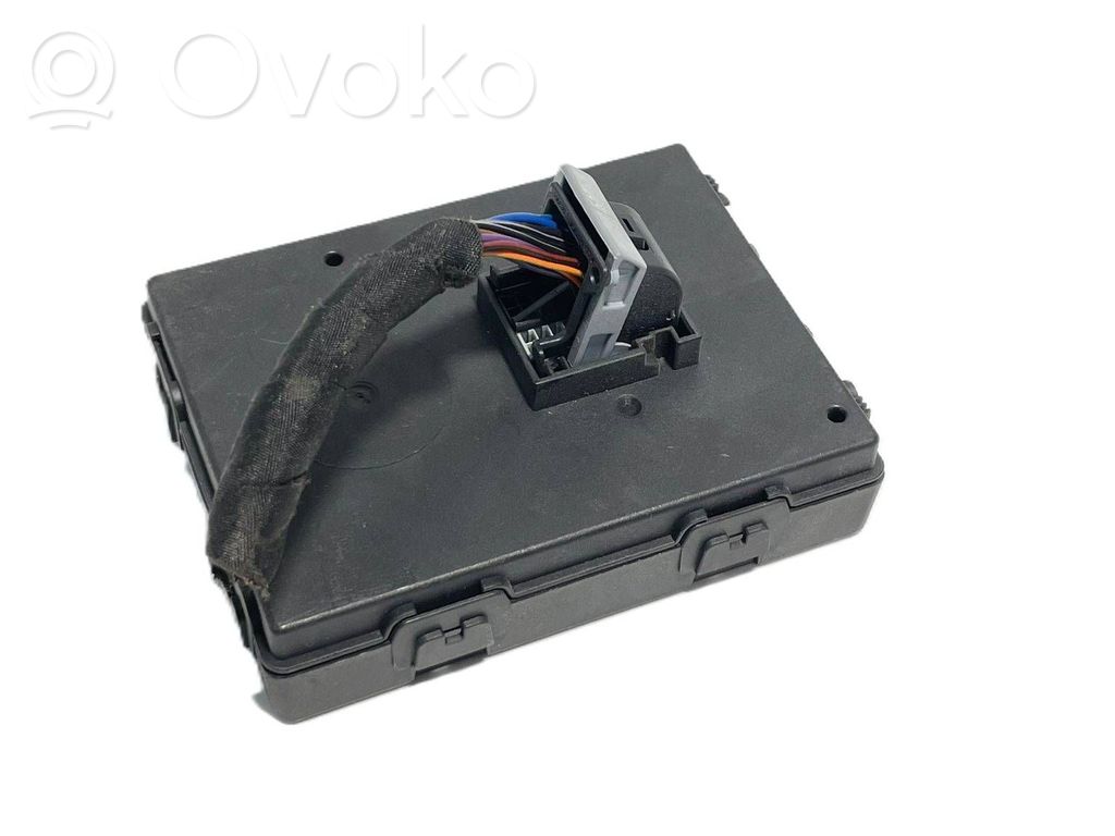 Volkswagen PASSAT B8 Keyless (KESSY) go control unit/module 