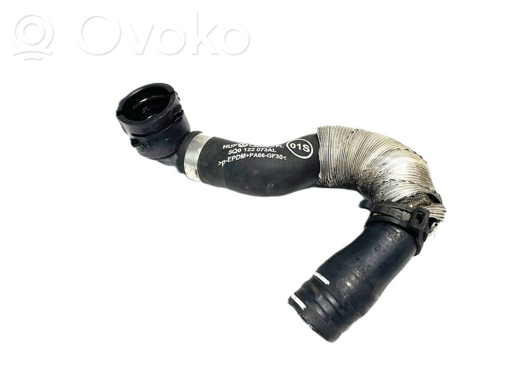 Volkswagen PASSAT B8 Engine coolant pipe/hose 