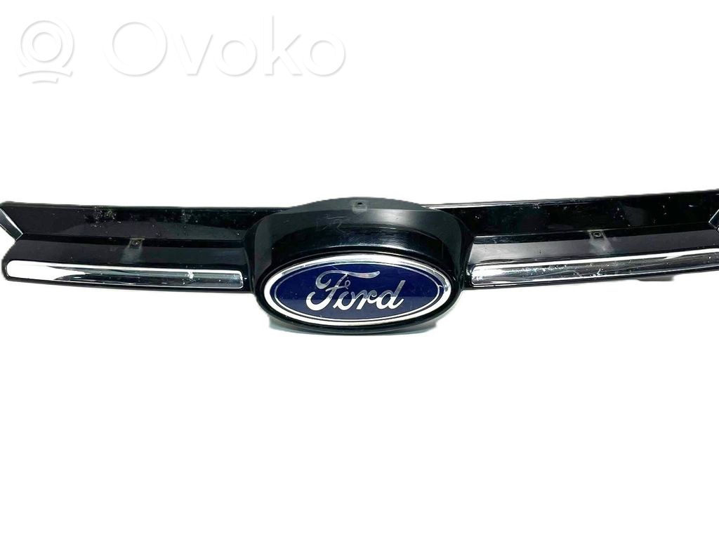 Ford Focus Augšējais režģis 