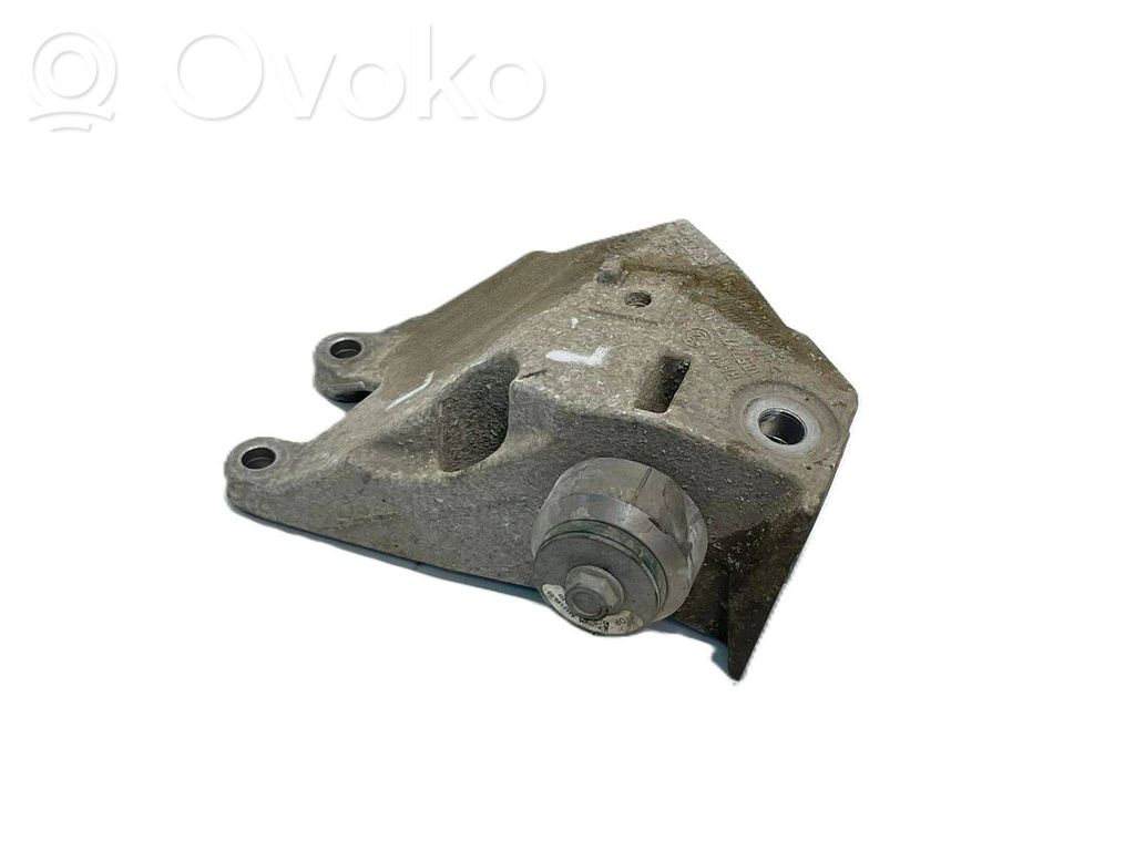 BMW 3 G20 G21 Engine mounting bracket 