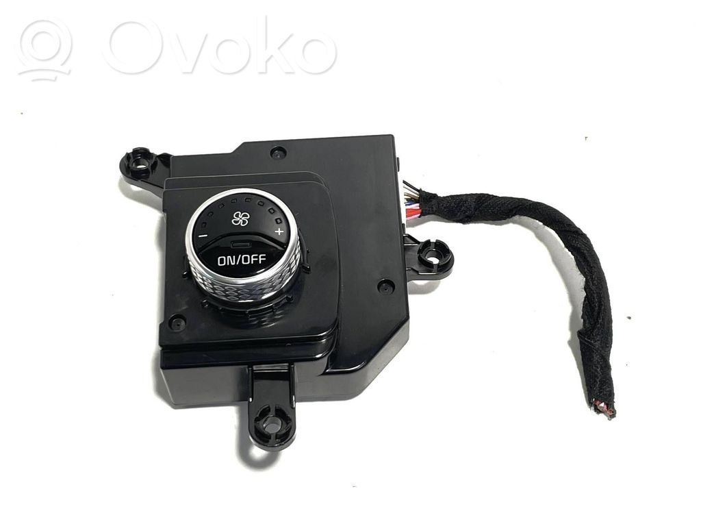 KIA Sorento IV Interior fan control switch 