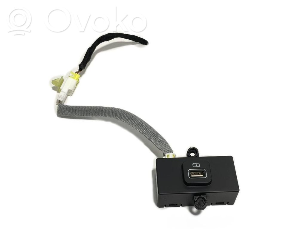 KIA Sorento IV USB socket connector 