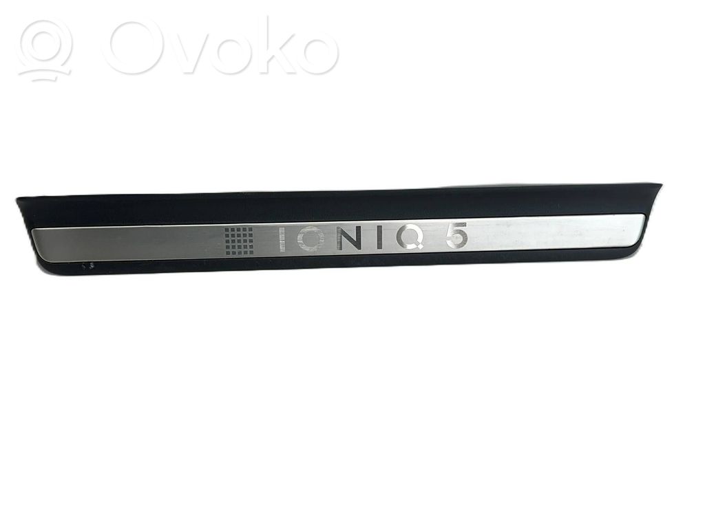 Hyundai Ioniq 5 Priekinio slenksčio apdaila (vidinė) 